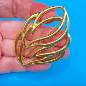 Vintage MONET Gold Tone Large Leaf Brooch